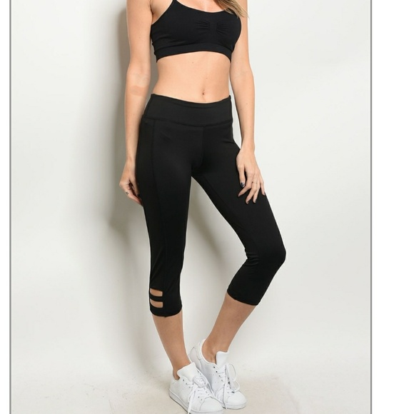 Pants - 1 XL LEFT!! NWT athletic capris with side opening